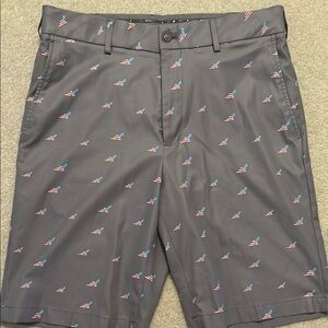 Walter Hagen Gray Athletic Shorts with Flag Pattern